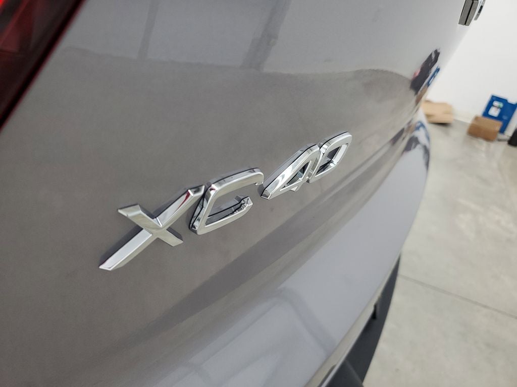 2026 Volvo XC40 B5 Plus