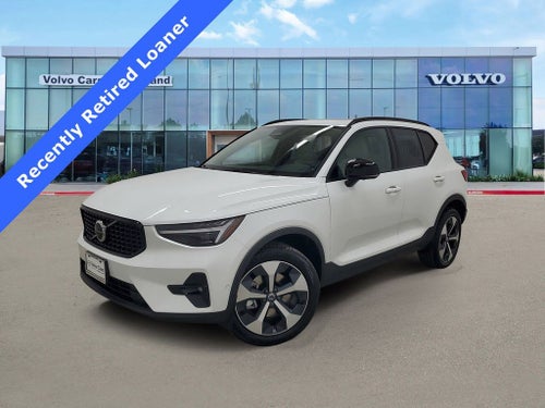 2026 Volvo XC40 B5 Plus