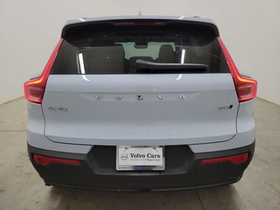 2026 Volvo XC40 B5 Plus