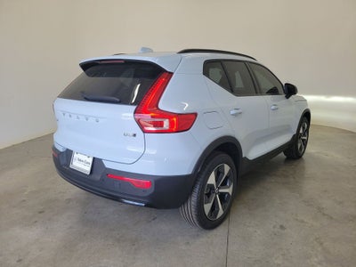 2026 Volvo XC40 B5 Plus