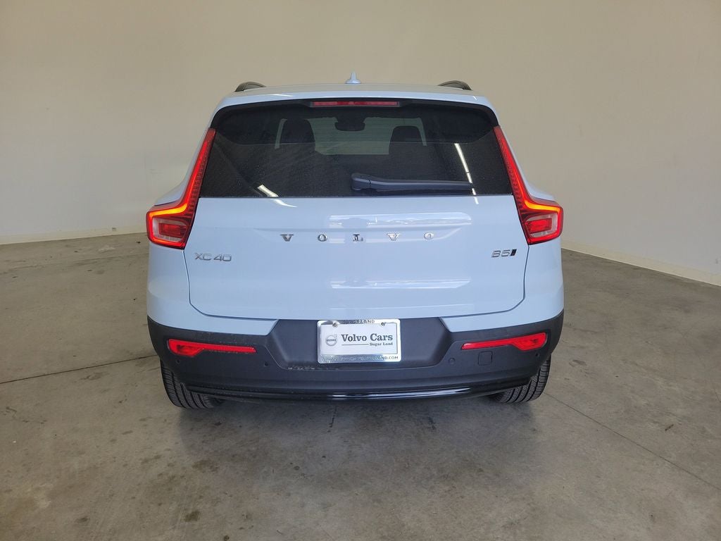 2026 Volvo XC40 B5 Plus