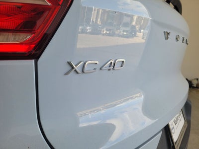 2026 Volvo XC40 B5 Plus