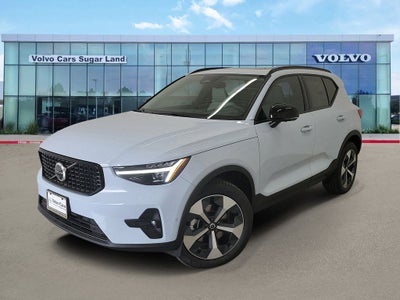 2026 Volvo XC40 B5 Plus