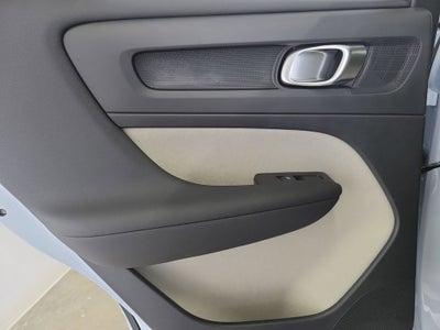 2026 Volvo XC40 B5 Plus