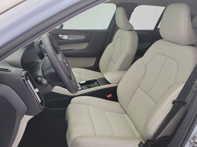 2026 Volvo XC40 B5 Plus
