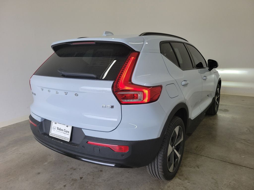 2026 Volvo XC40 B5 Plus