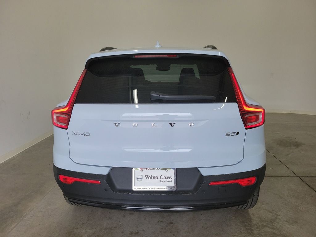 2026 Volvo XC40 B5 Plus