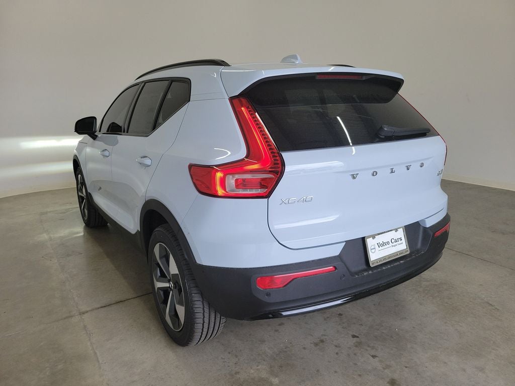 2026 Volvo XC40 B5 Plus