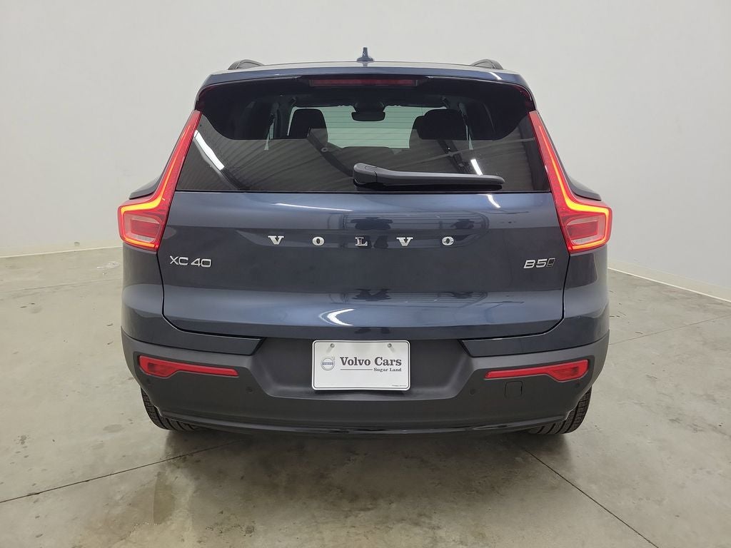 2026 Volvo XC40 B5 Plus