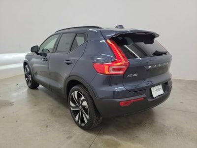 2026 Volvo XC40 B5 Plus