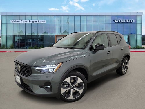 2026 Volvo XC40 B5 Plus