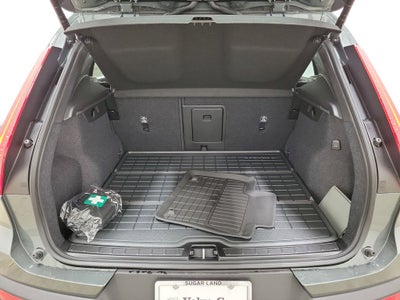 2026 Volvo XC40 B5 Plus