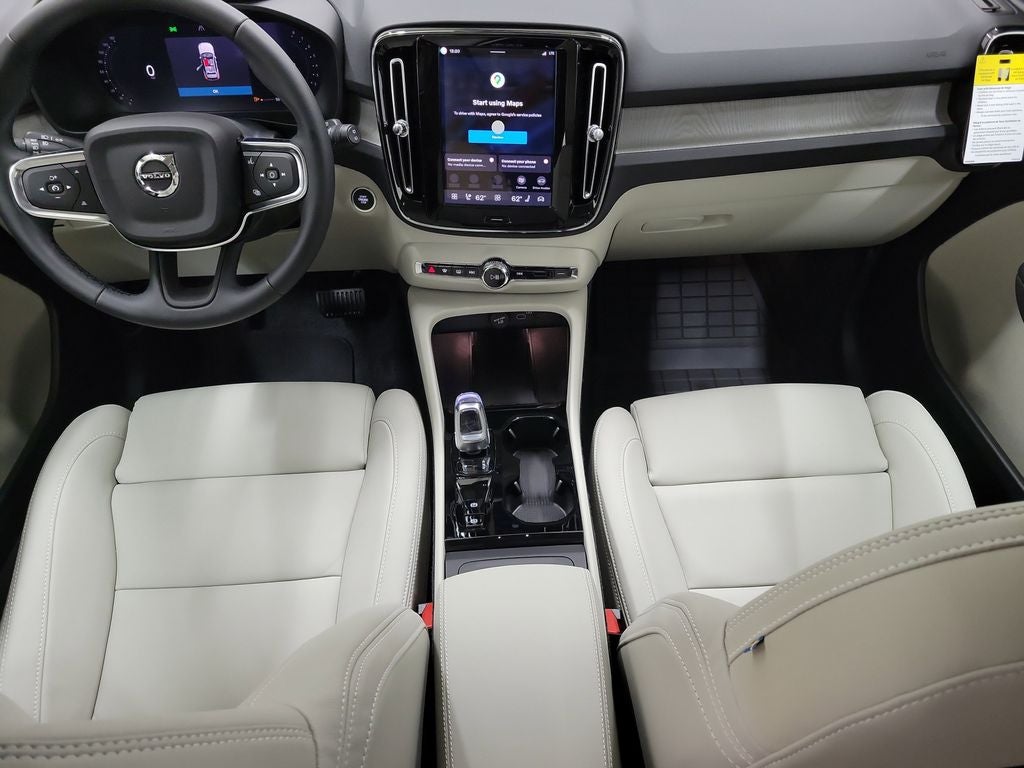 2026 Volvo XC40 B5 Plus