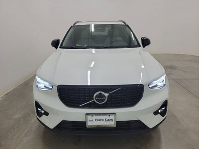 2026 Volvo XC40 B5 Plus