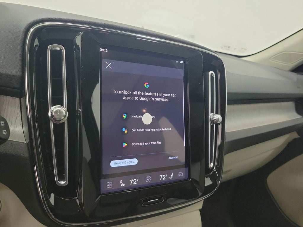 2026 Volvo XC40 B5 Plus