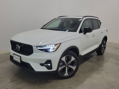 2026 Volvo XC40 B5 Plus