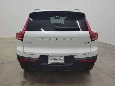 2026 Volvo XC40 B5 Plus