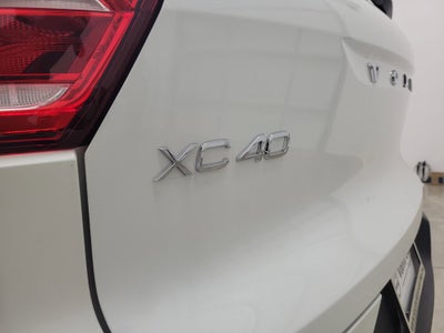 2026 Volvo XC40 B5 Plus