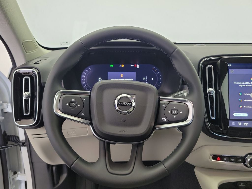 2026 Volvo XC40 B5 Plus
