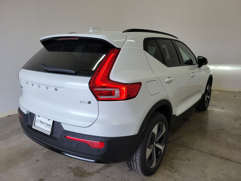 2026 Volvo XC40 B5 Plus