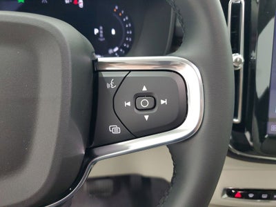 2026 Volvo XC40 B5 Plus