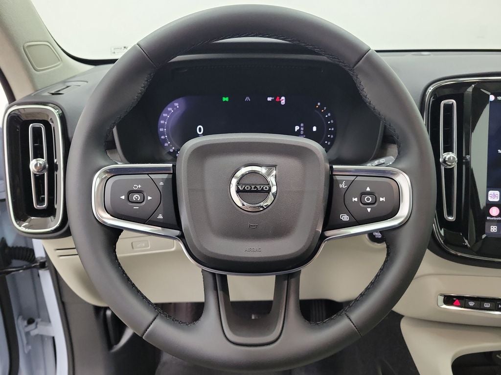 2026 Volvo XC40 B5 Plus