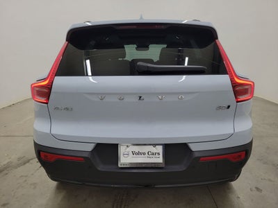 2026 Volvo XC40 B5 Plus