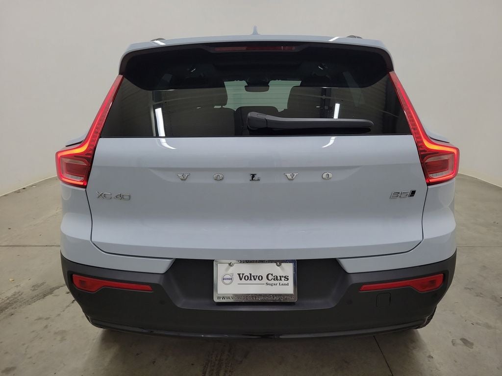 2026 Volvo XC40 B5 Plus