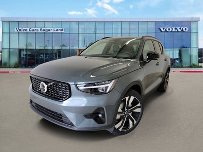 2026 Volvo XC40 B5 Plus