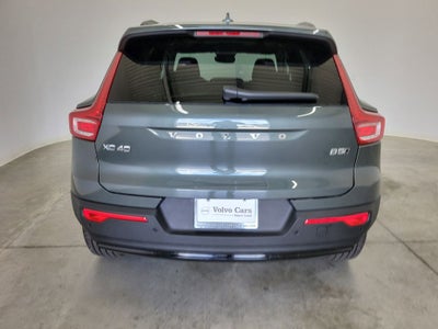 2026 Volvo XC40 B5 Plus