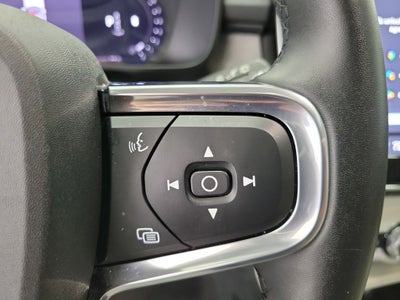2025 Volvo XC40 B5 Plus Dark Theme