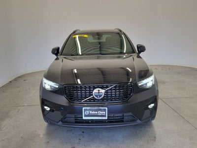 2025 Volvo XC40 B5 Plus Dark Theme