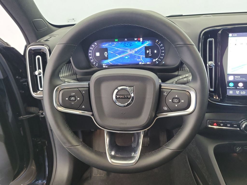 2025 Volvo XC40 B5 Plus Dark Theme