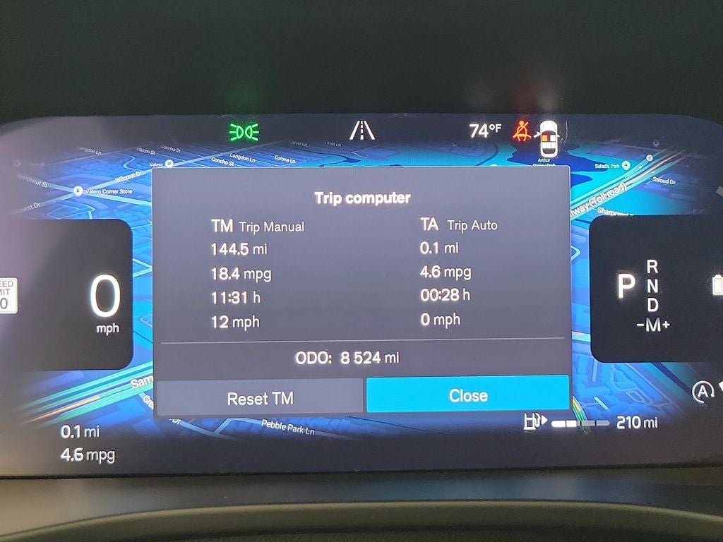 2025 Volvo XC40 B5 Plus Dark Theme
