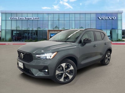 2026 Volvo XC40 B5 Plus