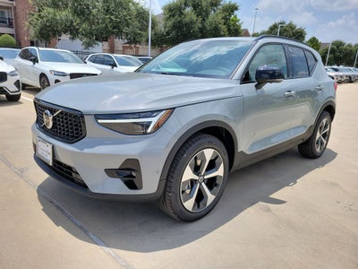 2026 Volvo XC40 B5 Plus
