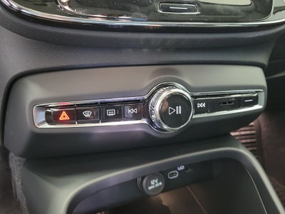 2026 Volvo XC40 B5 Plus