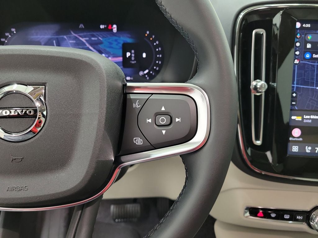 2026 Volvo XC40 B5 Plus