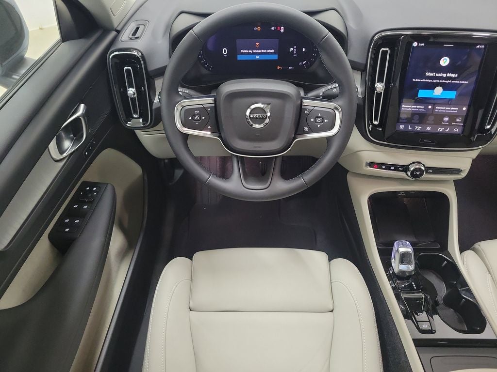 2026 Volvo XC40 B5 Plus