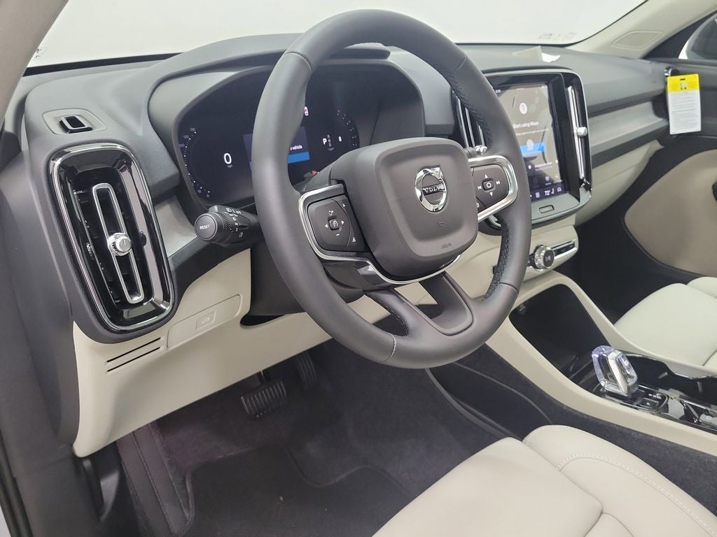 2026 Volvo XC40 B5 Plus