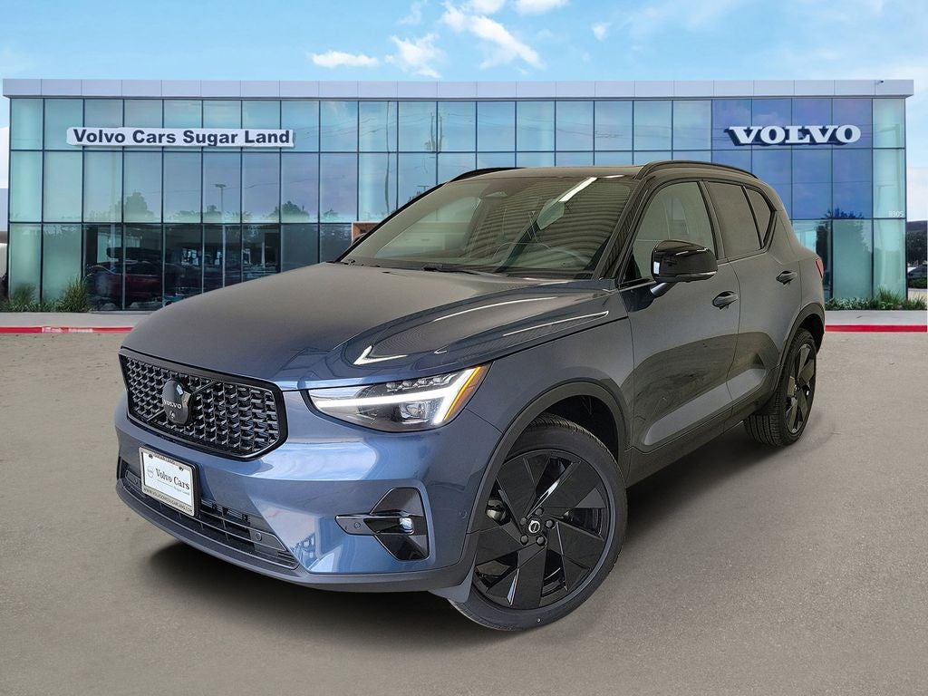 2026 Volvo XC40 B5 Ultra Black Edition