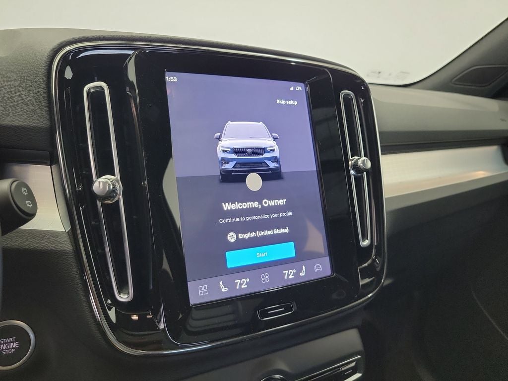 2026 Volvo XC40 B5 Ultra Black Edition