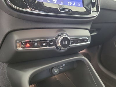 2026 Volvo XC40 B5 Ultra Black Edition
