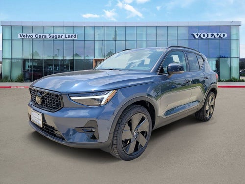 2026 Volvo XC40 B5 Ultra Black Edition
