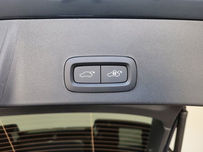 2026 Volvo XC40 B5 Ultra Black Edition