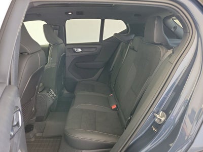 2026 Volvo XC40 B5 Ultra Black Edition