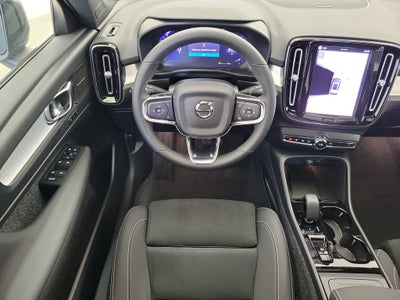 2026 Volvo XC40 B5 Ultra Black Edition