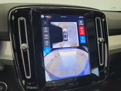 2026 Volvo XC40 B5 Ultra Black Edition