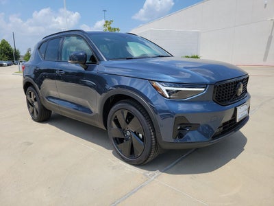 2026 Volvo XC40 B5 Ultra Black Edition