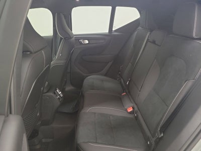 2026 Volvo XC40 B5 Ultra Black Edition